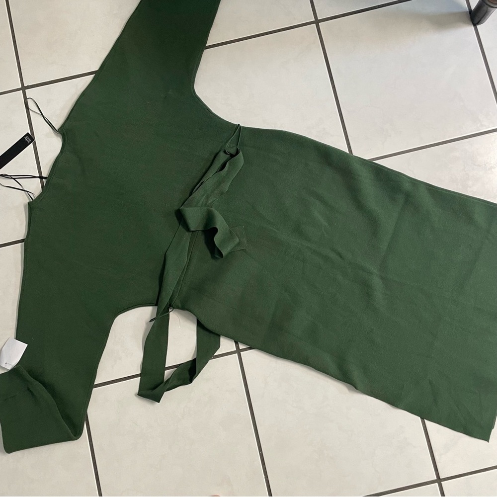 Nicole Miller Green V-Neck Sweater knit belted faux wrap - Picture 8 of 10